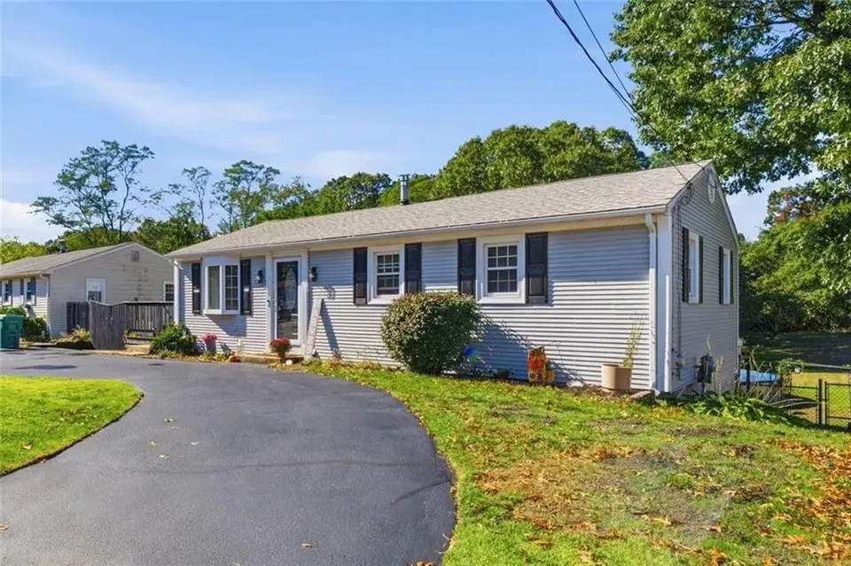 3 Bed 2 Bath Established Mid-Century Residence in Warwick, RI - 4