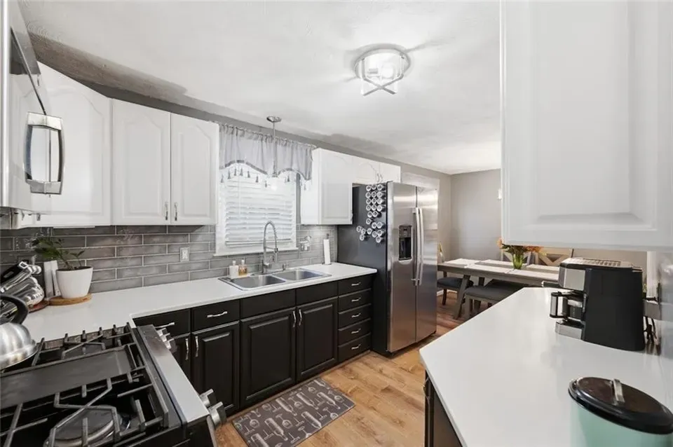3 Bed 2 Bath Established Mid-Century Residence in Warwick, RI - 5