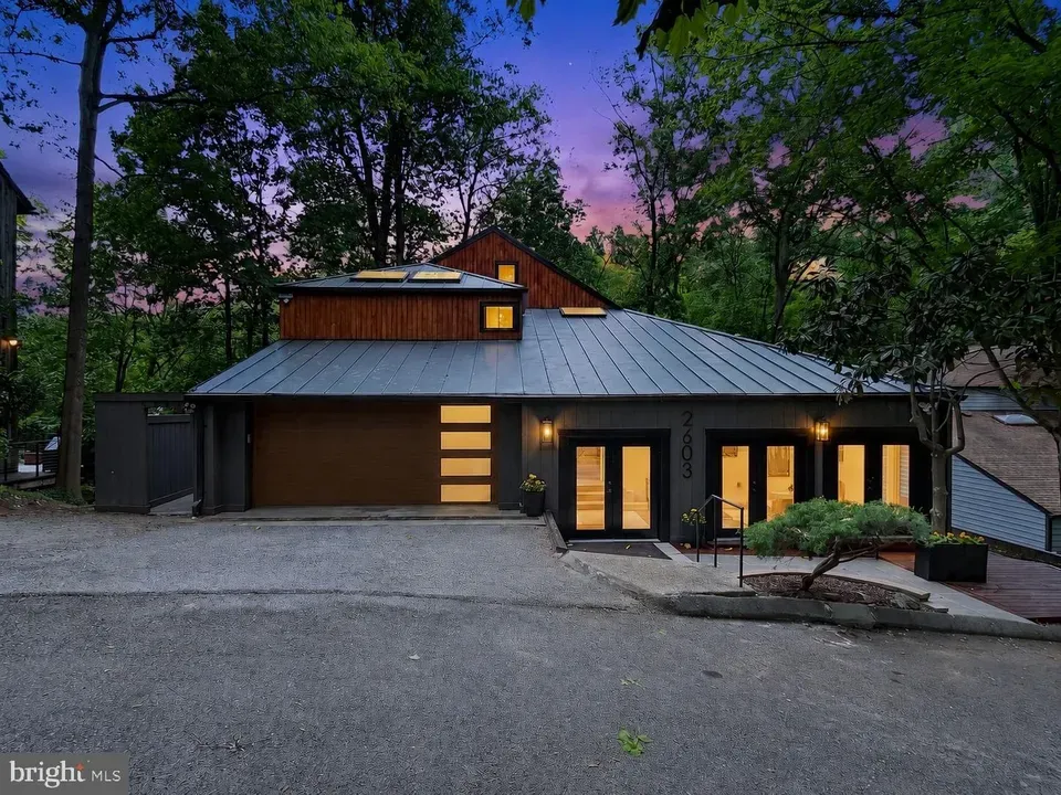 3 Bed 2 Bath Established Mid-Century Residence in Washington, DC