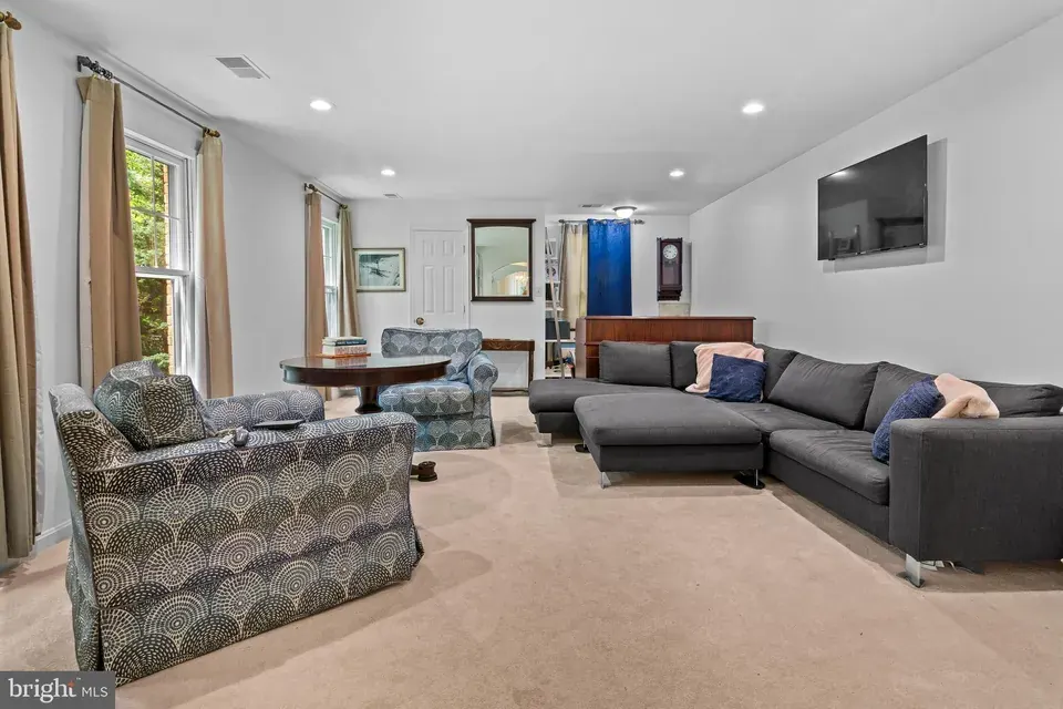 3 Bed 2 Bath Established Multi-Level Townhouse in Annapolis, MD - 3