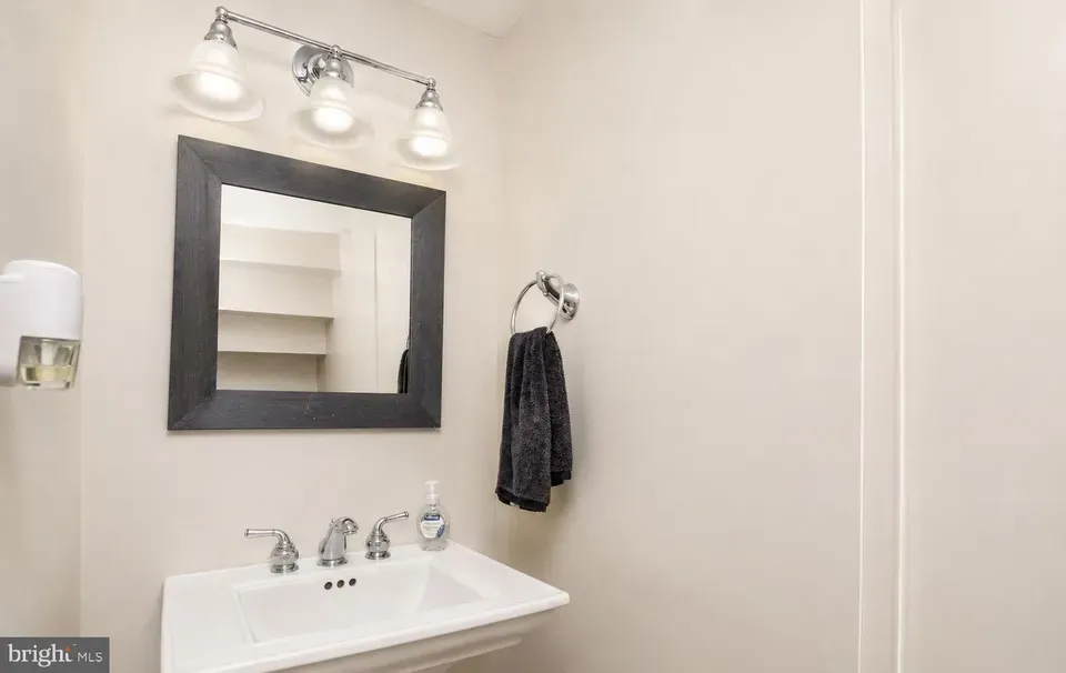 3 Bed 2 Bath Established Multi-Level Townhouse in Baltimore, MD - 5