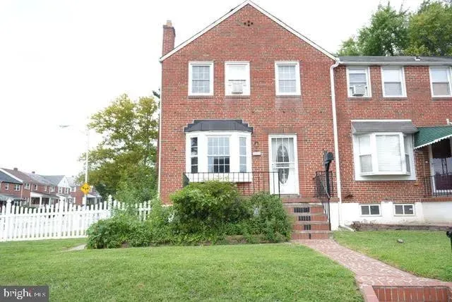 3 Bed 2 Bath Established Multi-Level Townhouse in Baltimore, MD