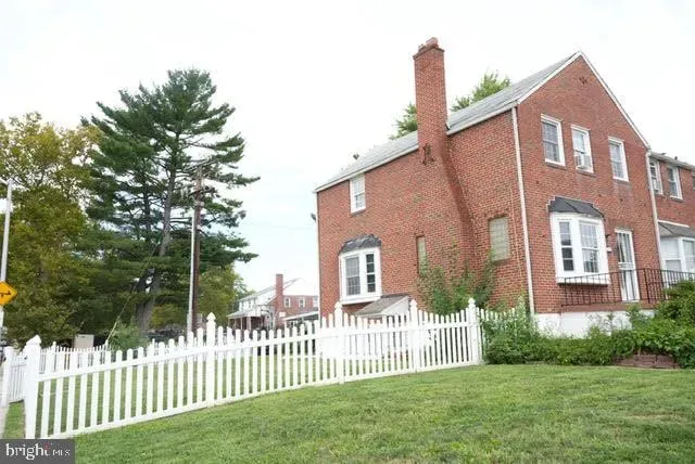3 Bed 2 Bath Established Multi-Level Townhouse in Baltimore, MD - 2