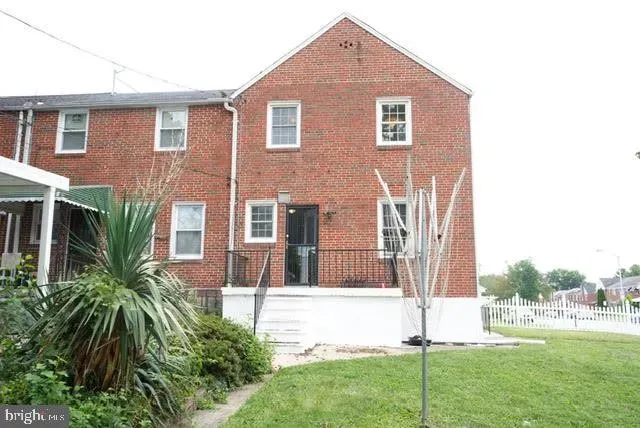 3 Bed 2 Bath Established Multi-Level Townhouse in Baltimore, MD - 3
