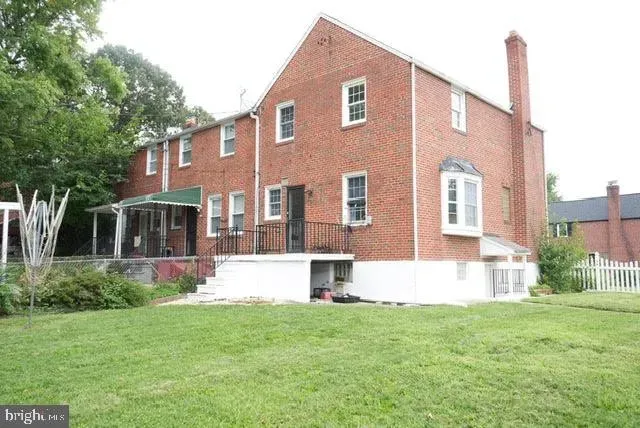 3 Bed 2 Bath Established Multi-Level Townhouse in Baltimore, MD - 4