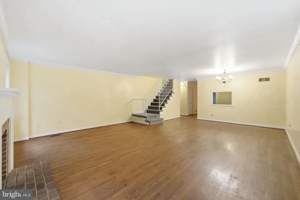3 Bed 2 Bath Established Multi-Level Townhouse in Bethesda, MD - 4
