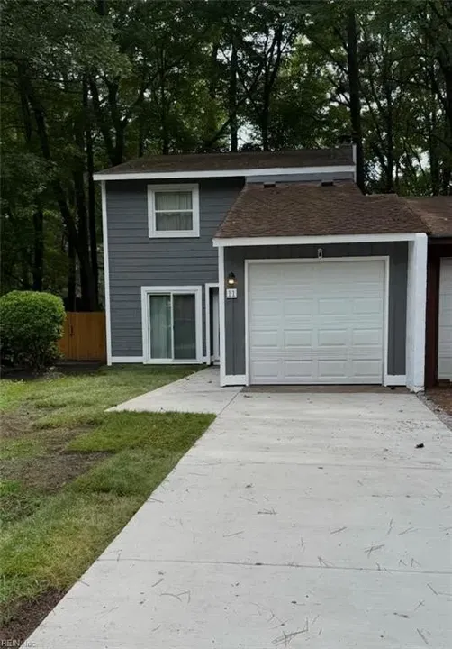 3 Bed 2 Bath Established Multi-Level Townhouse in Chesapeake, VA