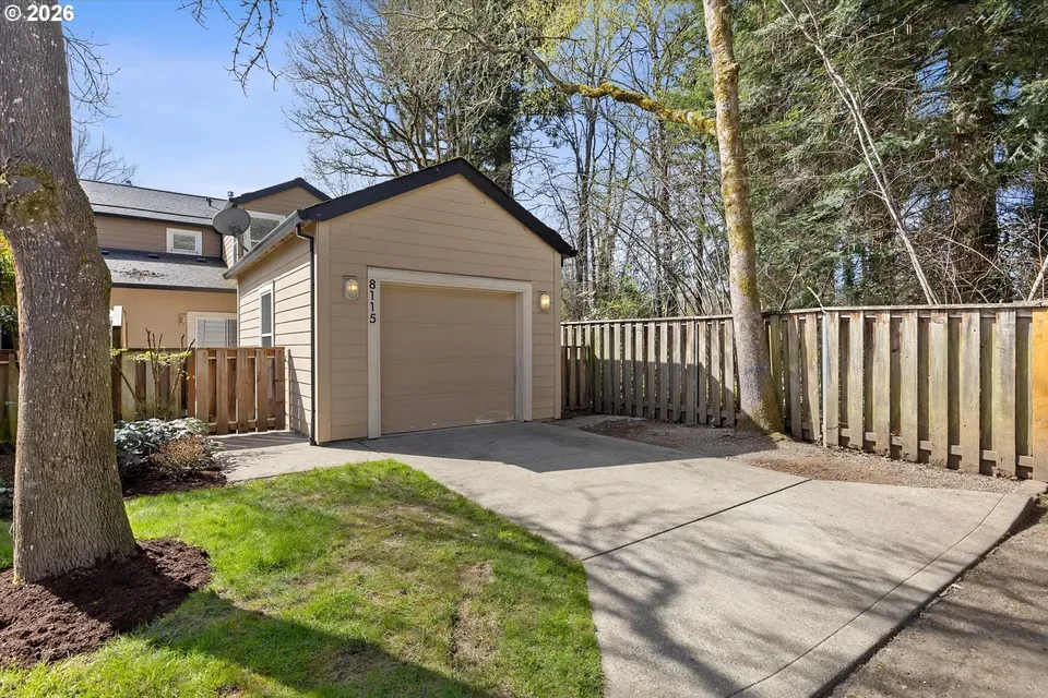 3 Bed 2 Bath Established Multi-Level Townhouse in Hillsboro, OR - 3