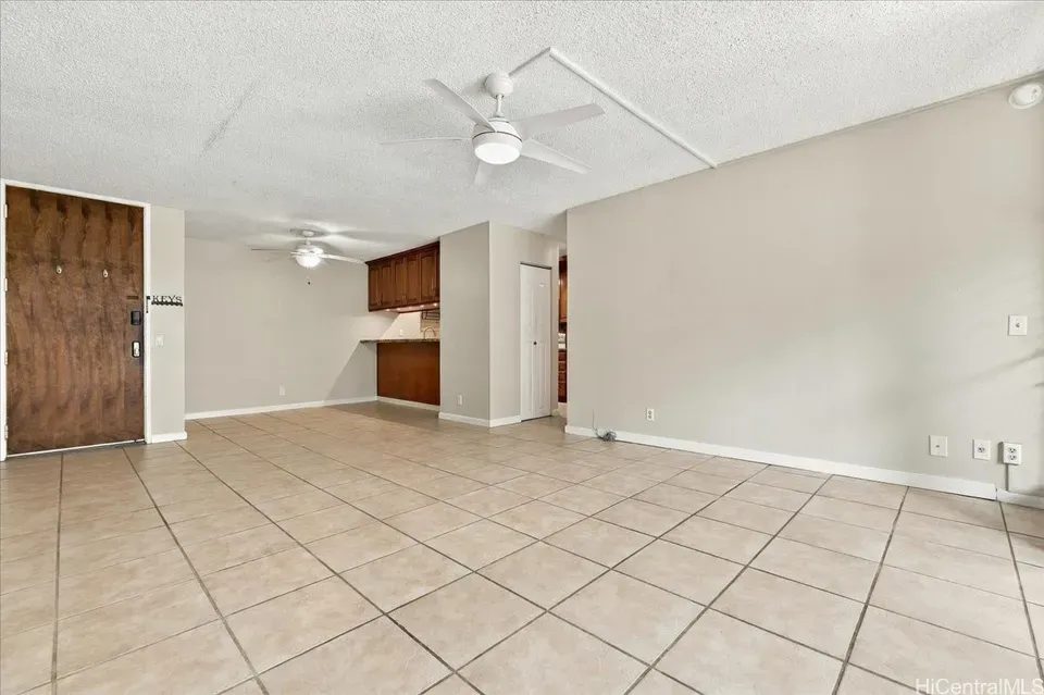 3 Bed 2 Bath Established Multi-Level Townhouse in Kailua, HI - 4