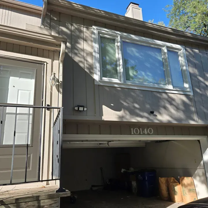 3 Bed 2 Bath Established Multi-Level Townhouse in Kansas City, KS - 1