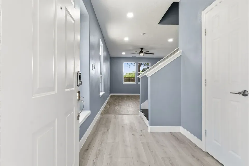 3 Bed 2 Bath Established Multi-Level Townhouse in League City, TX - 5