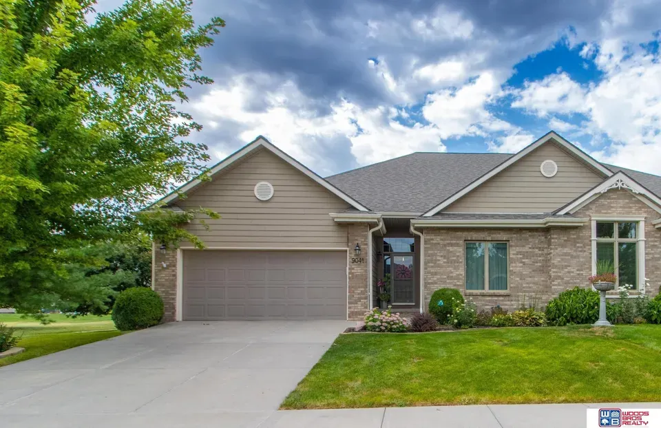 3 Bed 2 Bath Established Multi-Level Townhouse in Lincoln, NE - 1