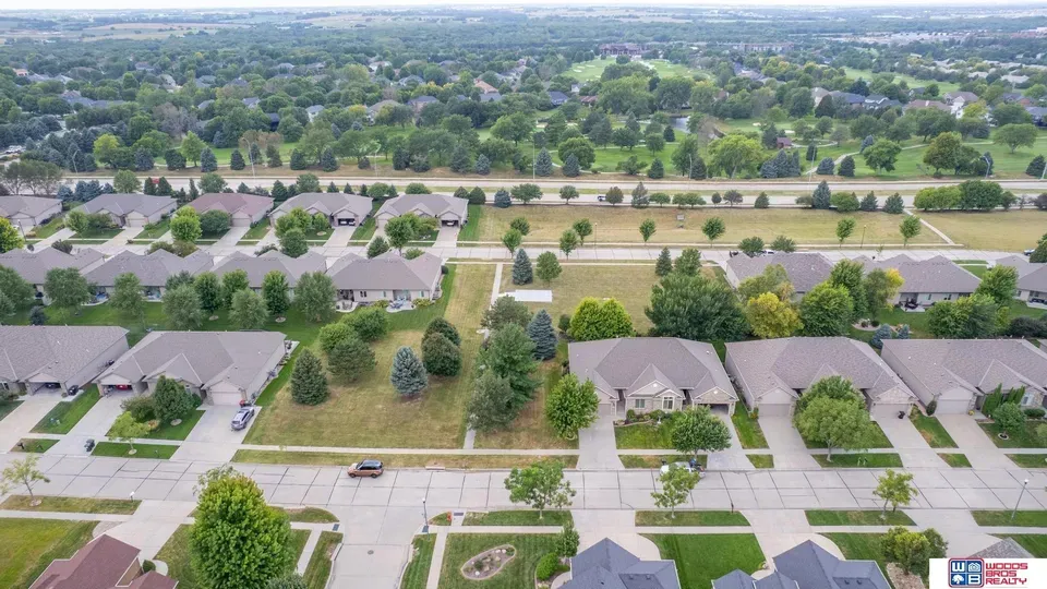 3 Bed 2 Bath Established Multi-Level Townhouse in Lincoln, NE - 3