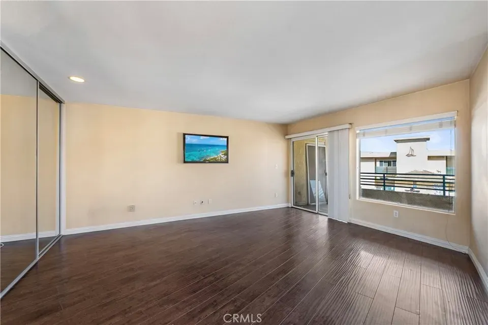 3 Bed 2 Bath Established Multi-Level Townhouse in Los Angeles, CA - 3