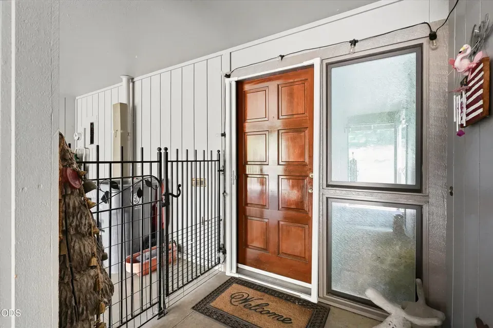 3 Bed 2 Bath Established Multi-Level Townhouse in Medford, OR - 4