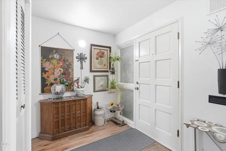 3 Bed 2 Bath Established Multi-Level Townhouse in Medford, OR - 5