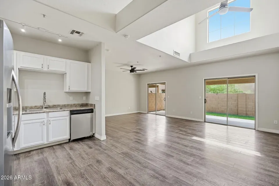 3 Bed 2 Bath Established Multi-Level Townhouse in Phoenix, AZ - 1