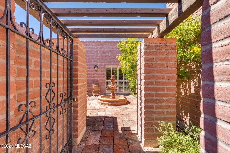 3 Bed 2 Bath Established Multi-Level Townhouse in Tucson, AZ - 4