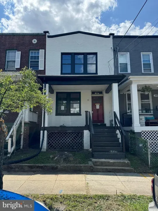 3 Bed 2 Bath Established Multi-Level Townhouse in Washington, DC - 1
