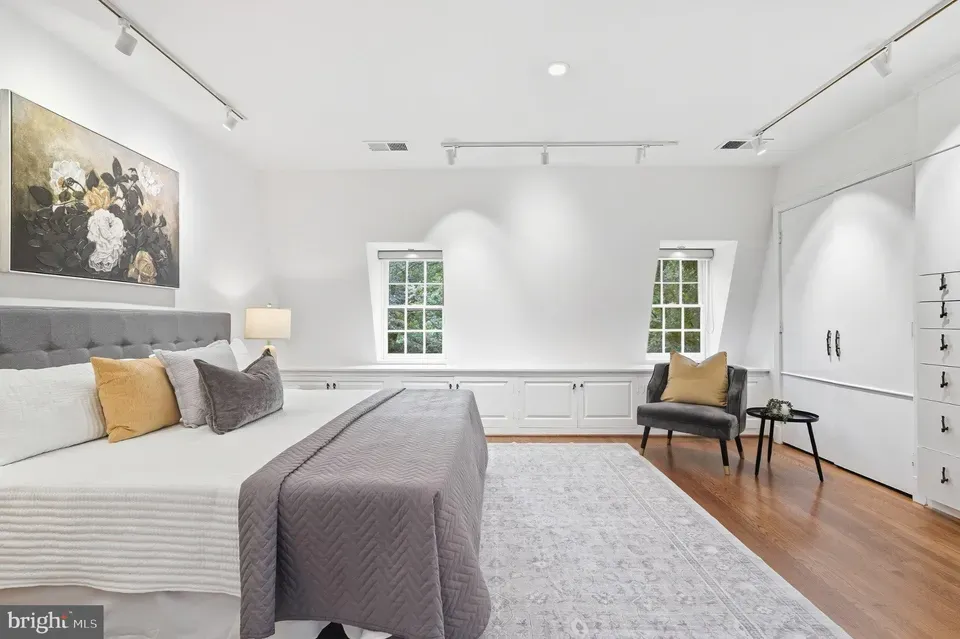 3 Bed 2 Bath Established Multi-Level Townhouse in Washington, DC - 3