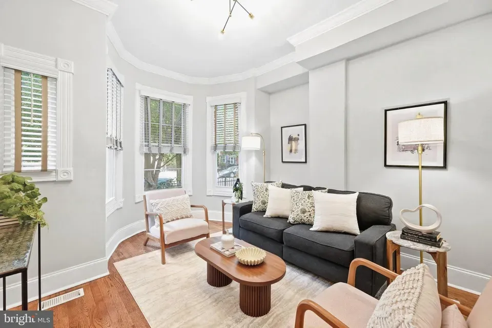 3 Bed 2 Bath Established Multi-Level Townhouse in Washington, DC