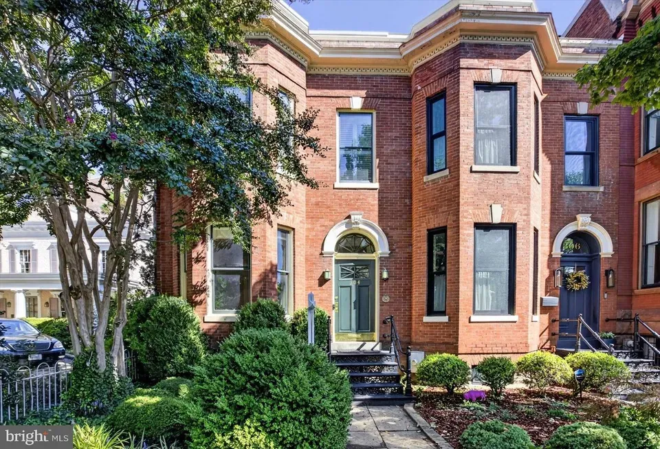 3 Bed 2 Bath Established Multi-Level Townhouse in Washington, DC