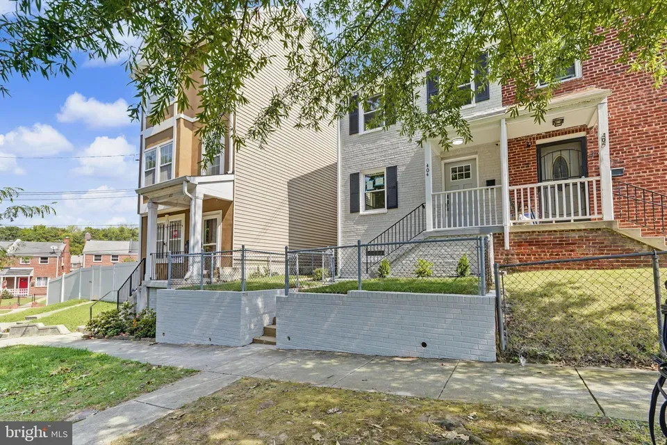 3 Bed 2 Bath Established Multi-Level Townhouse in Washington, DC - 5