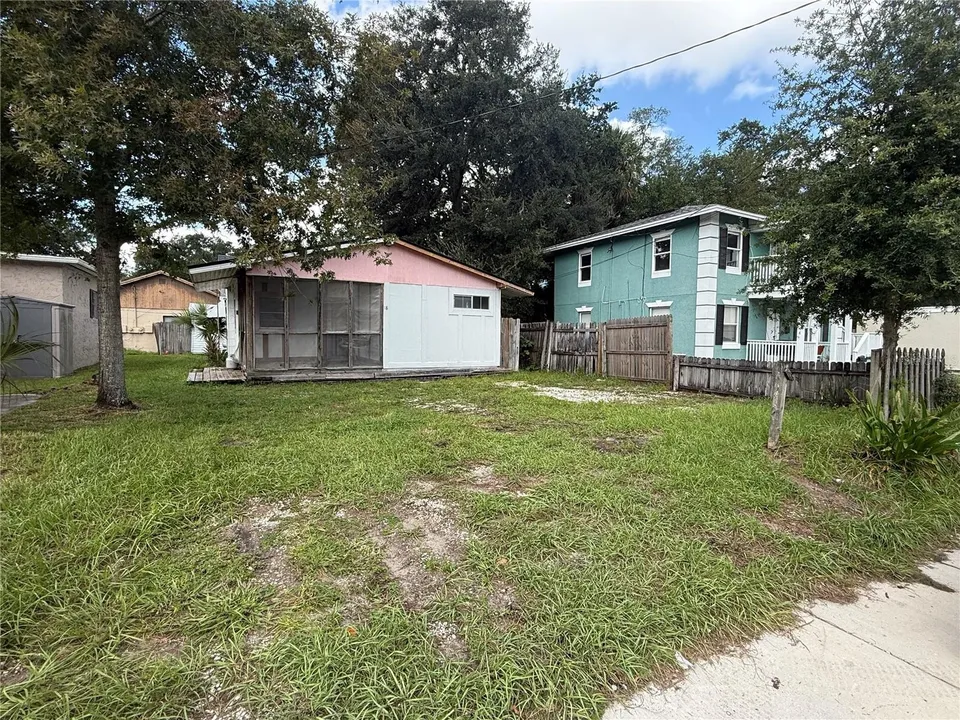 3 Bed 2 Bath Mid-Century Modern in Orlando, FL