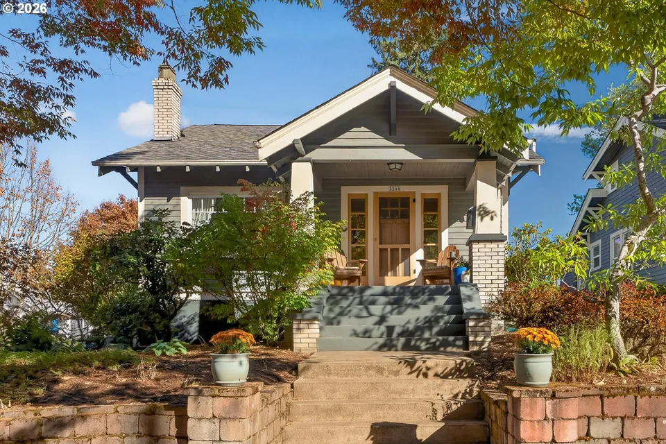 3 Bed 2 Bath Classic Historic Era Home in Portland, OR
