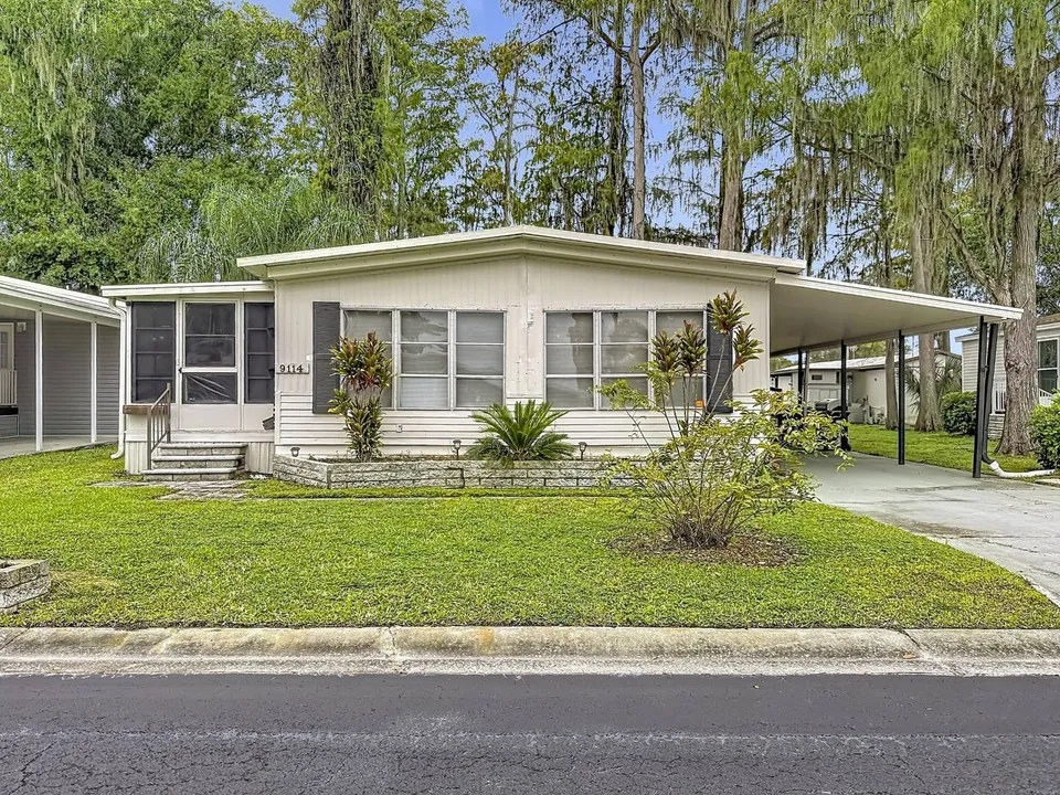 3 Bed 2 Bath Mid-Century Modern in Tampa, FL