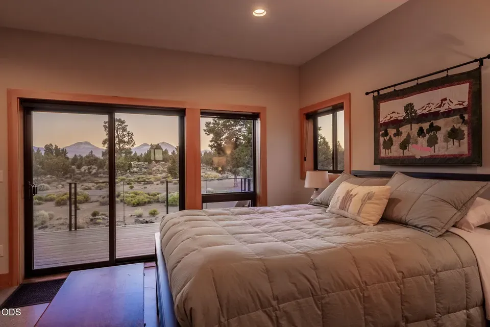 3 Bed 2 Bath Modern Architectural Estate in Bend, OR - 4