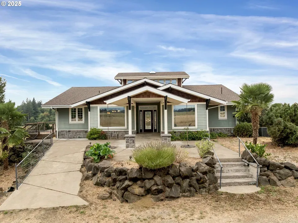 3 Bed 2 Bath Modern Architectural Estate in Hillsboro, OR - 3
