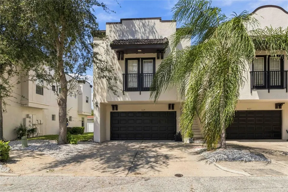 3 Bed 2 Bath Modern Brownstone in Tampa, FL