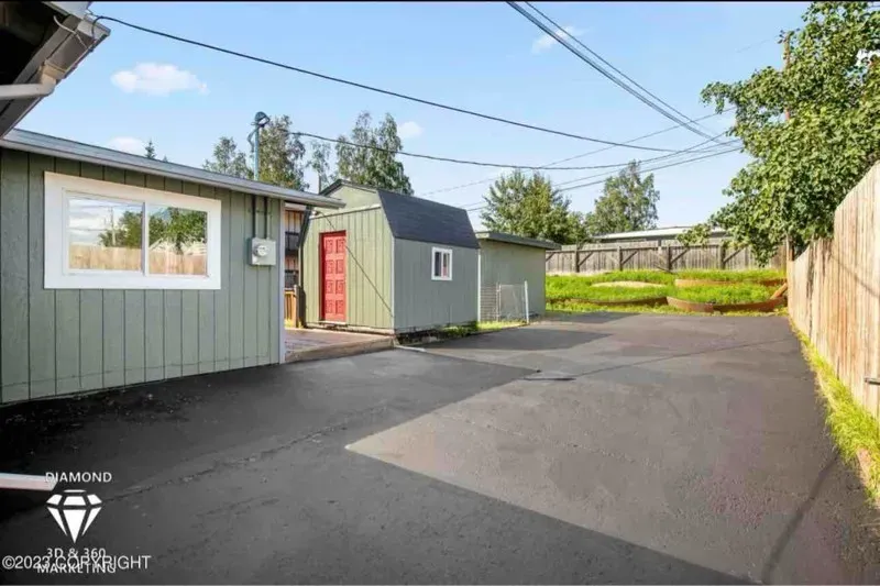 3 Bed 2 Bath Modern Contemporary Residence in Anchorage, AK - 2