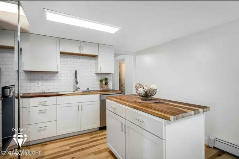 3 Bed 2 Bath Modern Contemporary Residence in Anchorage, AK - 5