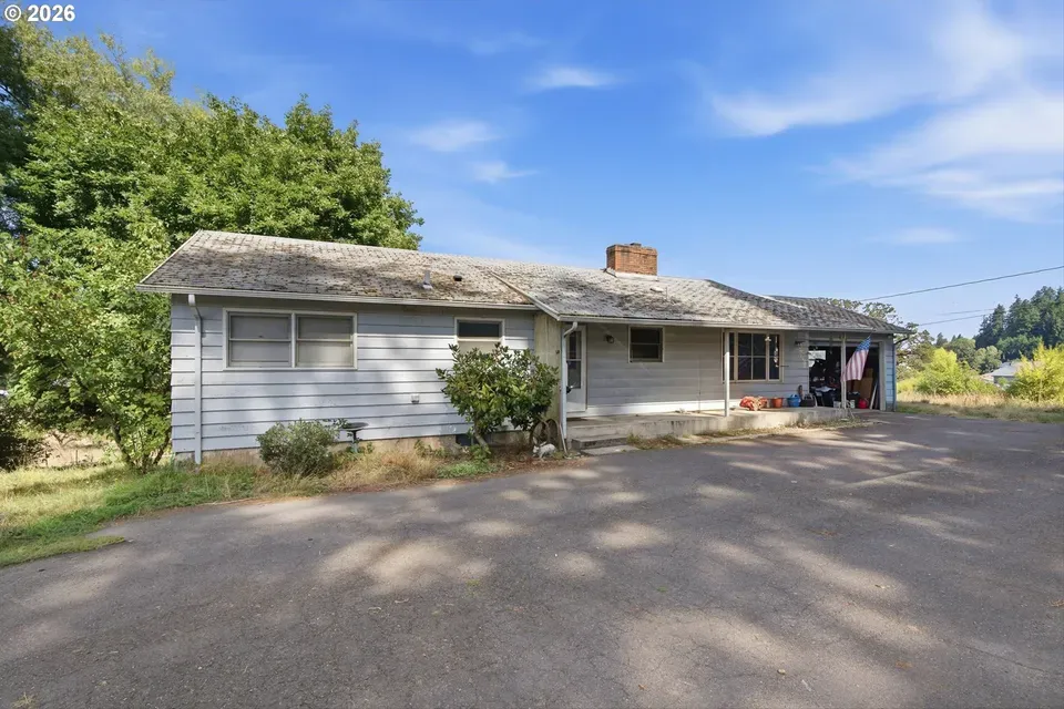 3 Bed 2 Bath Modern Contemporary Residence in Beaverton, OR