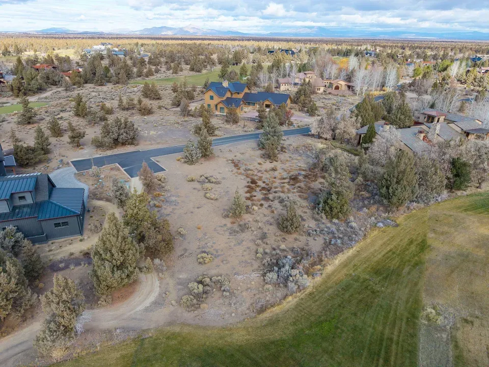 3 Bed 2 Bath Modern Contemporary Residence in Bend, OR