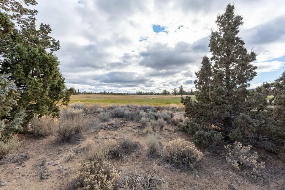 3 Bed 2 Bath Modern Contemporary Residence in Bend, OR - 2
