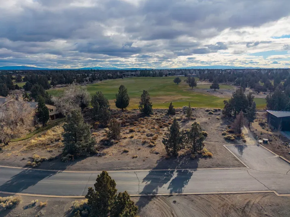 3 Bed 2 Bath Modern Contemporary Residence in Bend, OR - 4