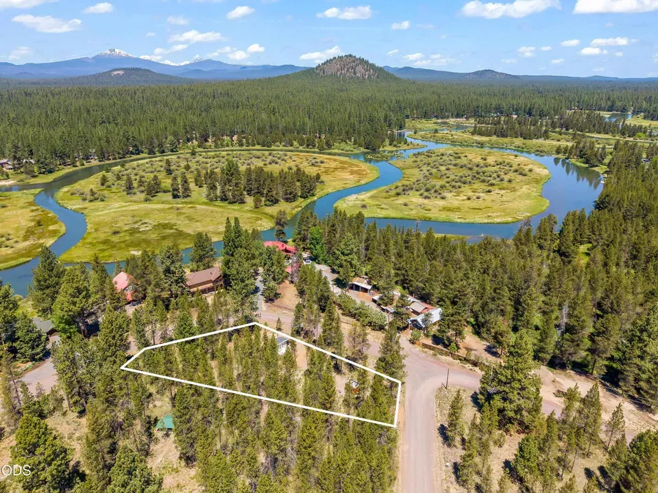 3 Bed 2 Bath Modern Contemporary Residence in Bend, OR - 5