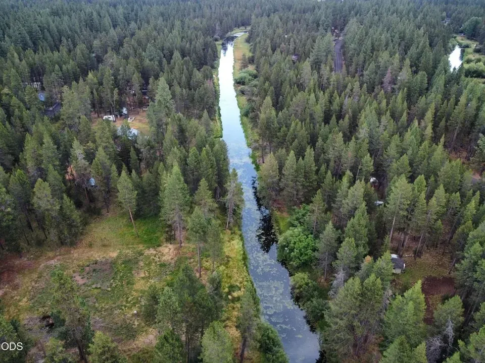 3 Bed 2 Bath Modern Contemporary Residence in Bend, OR - 2