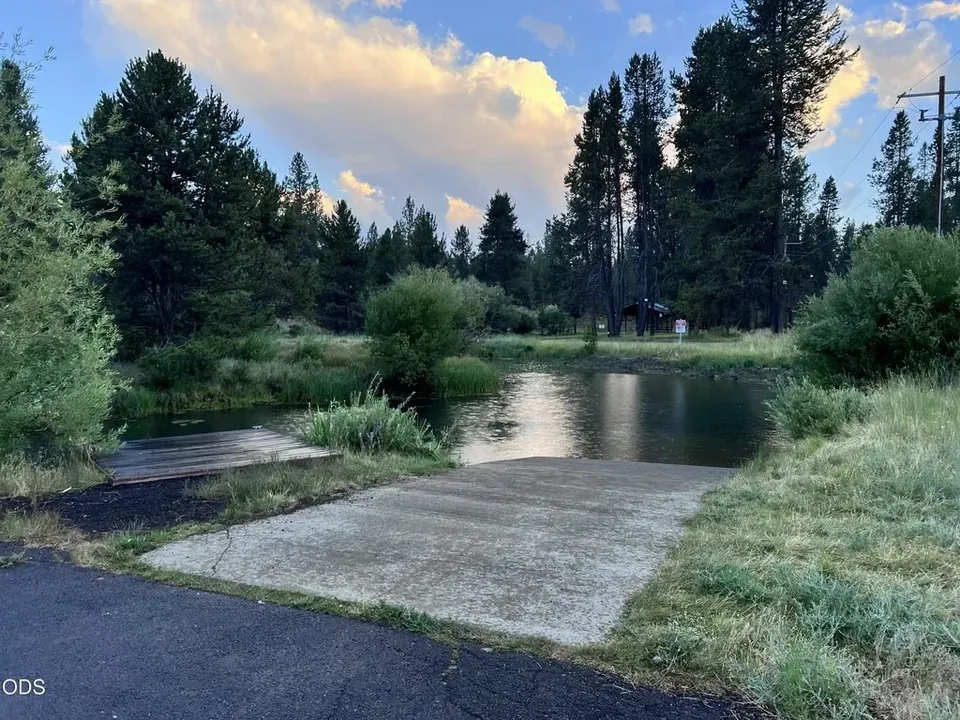 3 Bed 2 Bath Modern Contemporary Residence in Bend, OR - 5