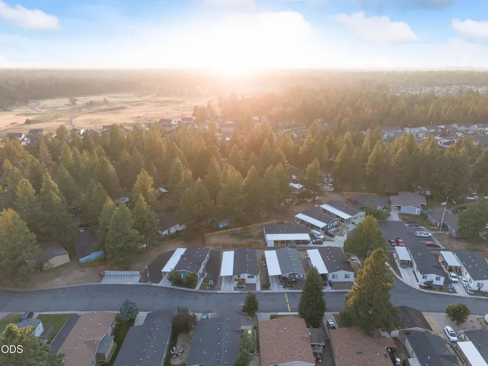 3 Bed 2 Bath Modern Contemporary Residence in Bend, OR - 2