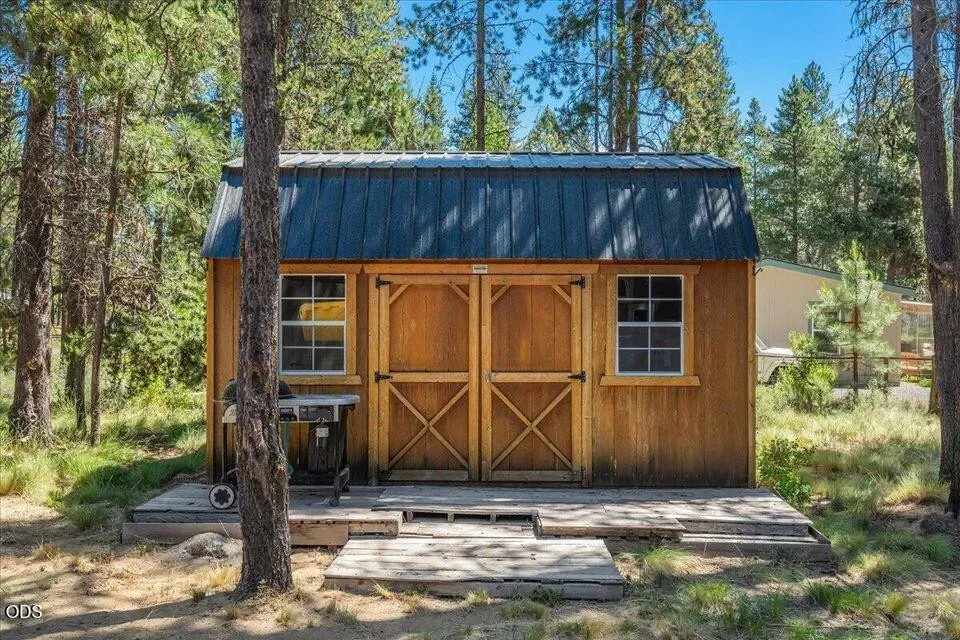 3 Bed 2 Bath Modern Contemporary Residence in Bend, OR - 3