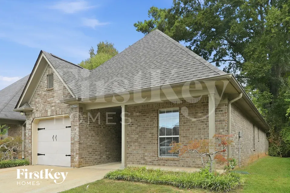 3 Bed 2 Bath Modern Contemporary Residence in Birmingham, AL - 2