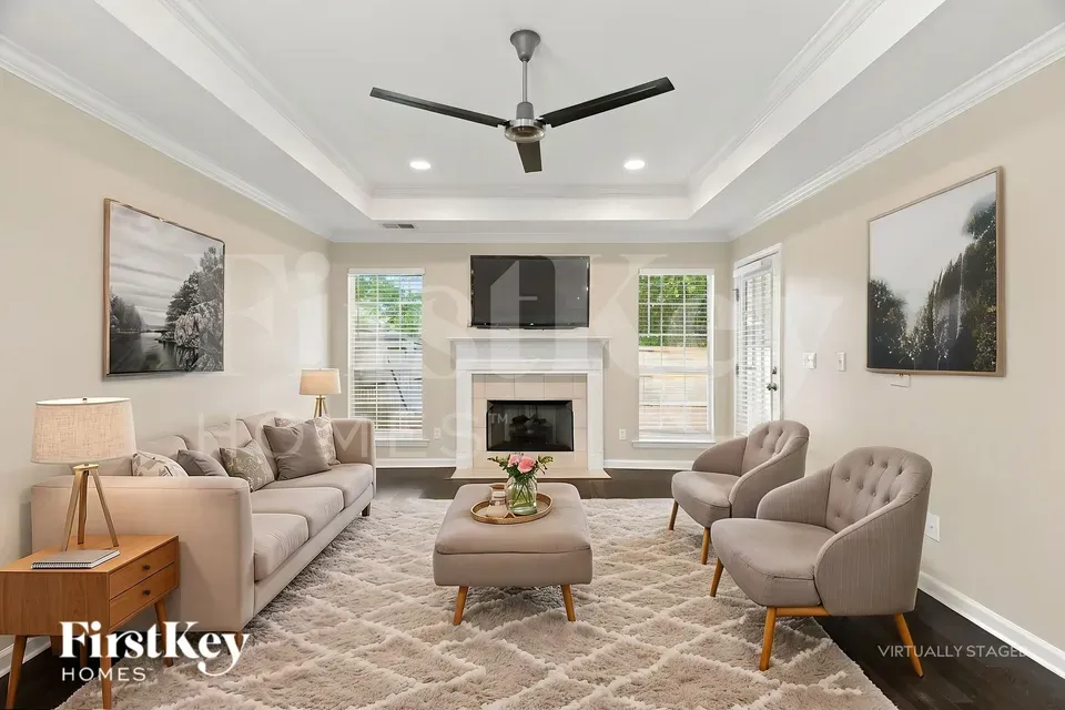 3 Bed 2 Bath Modern Contemporary Residence in Birmingham, AL - 4
