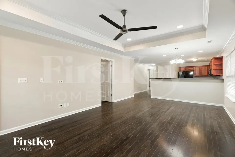 3 Bed 2 Bath Modern Contemporary Residence in Birmingham, AL - 5