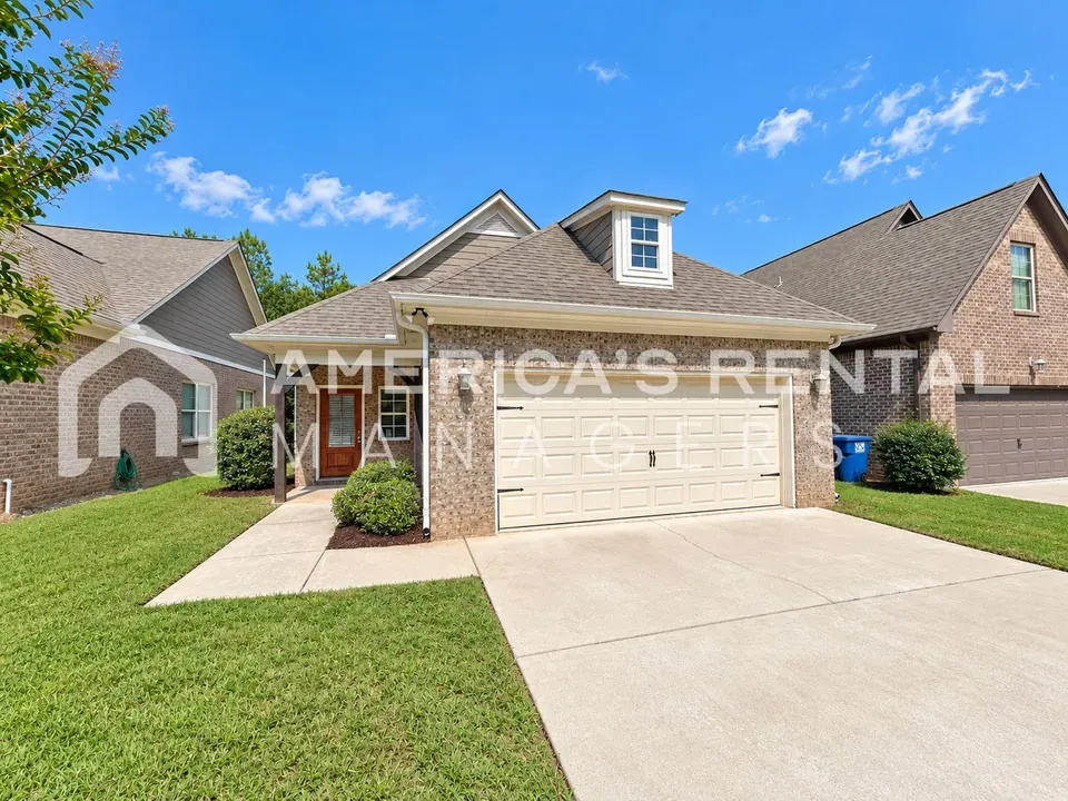 3 Bed 2 Bath Modern Contemporary Residence in Birmingham, AL - 1
