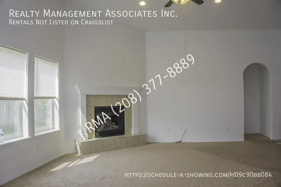 3 Bed 2 Bath Modern Contemporary Residence in Boise, ID - 3