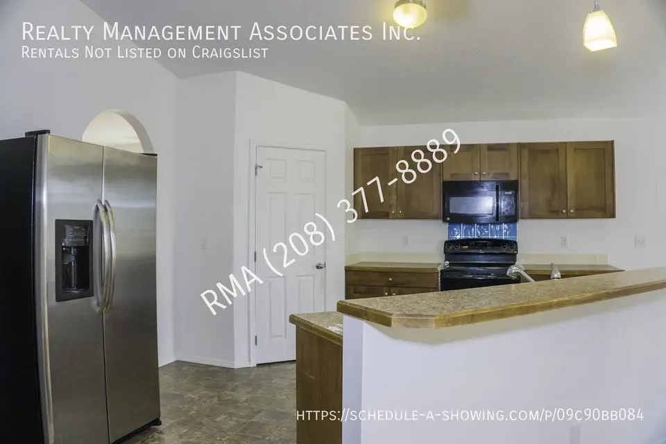 3 Bed 2 Bath Modern Contemporary Residence in Boise, ID - 5